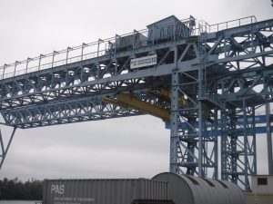 Portique de manutention pour colis lourds du Port Autonome de Strasbourg au Terminal de Lauterbourg